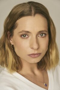Trix Vivier Female Actress