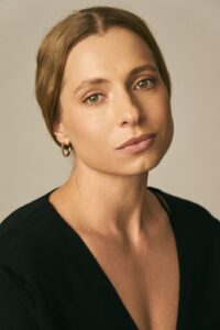 Trix Vivier Female Actress